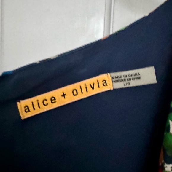 Alice + Olivia Silk Floral Mini Dress Cold Shoulder Flutter Sleeves - Picture 4 of 5